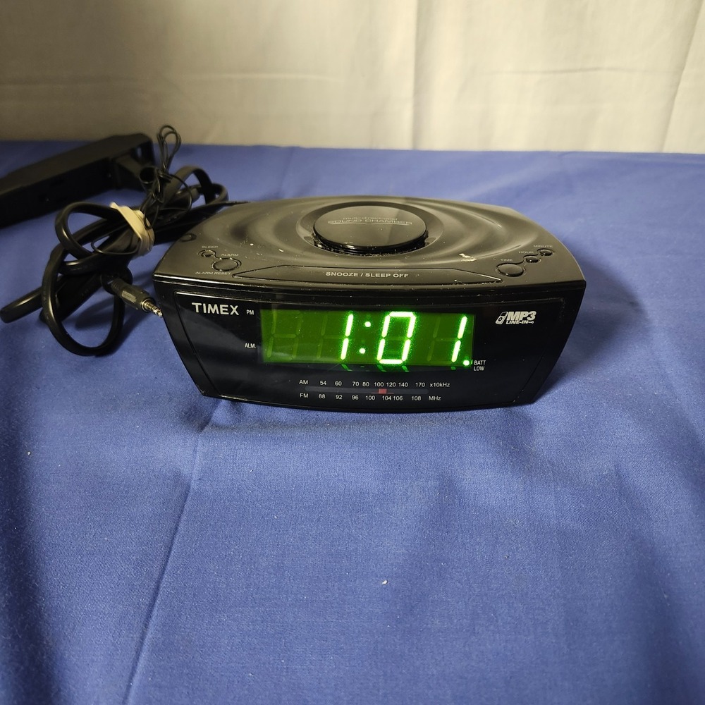 Timex T227BQ Alarm Clock Radio Large Display-Black With MP3 Player Works Great